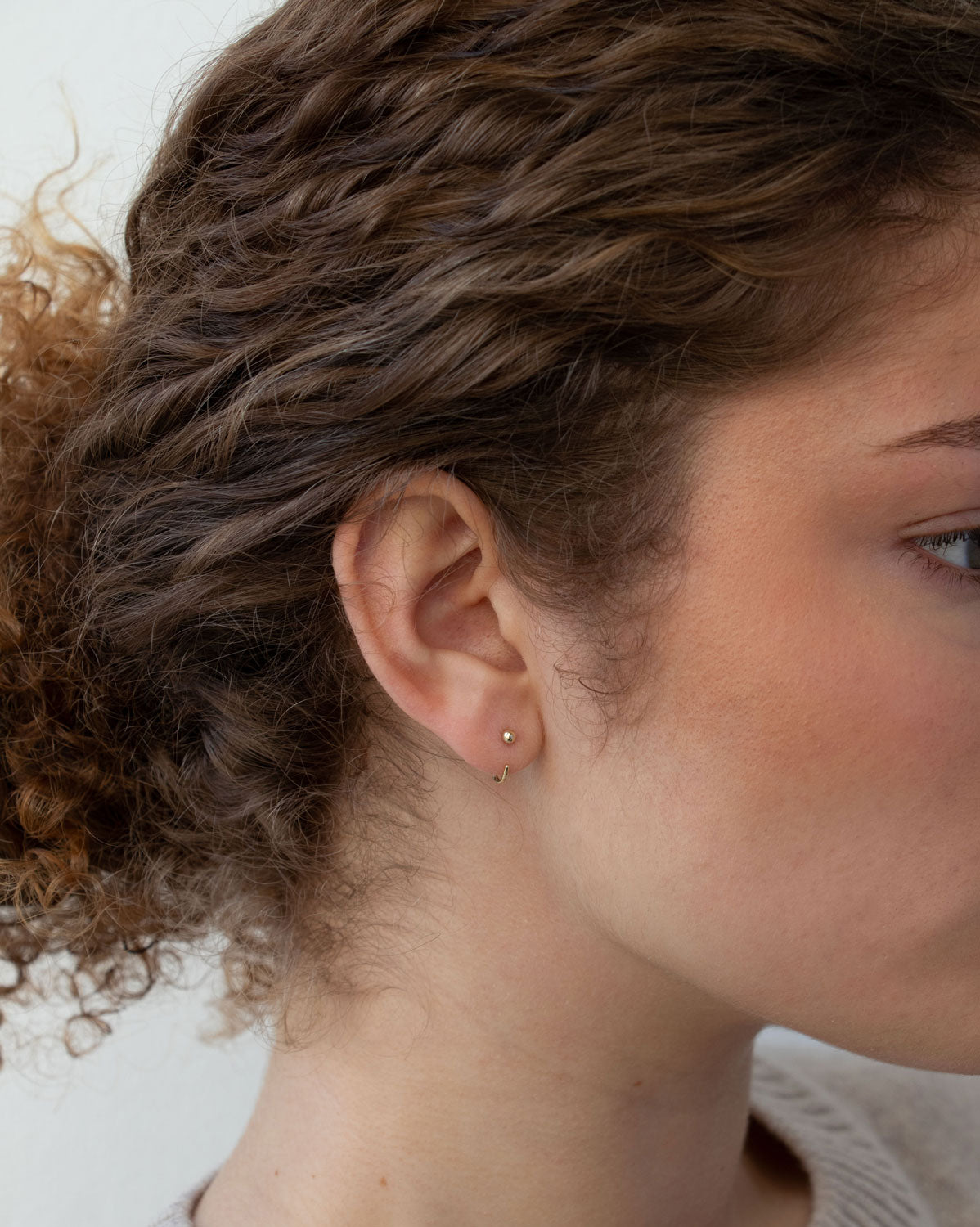 (Single) Ball Reverse Hoop